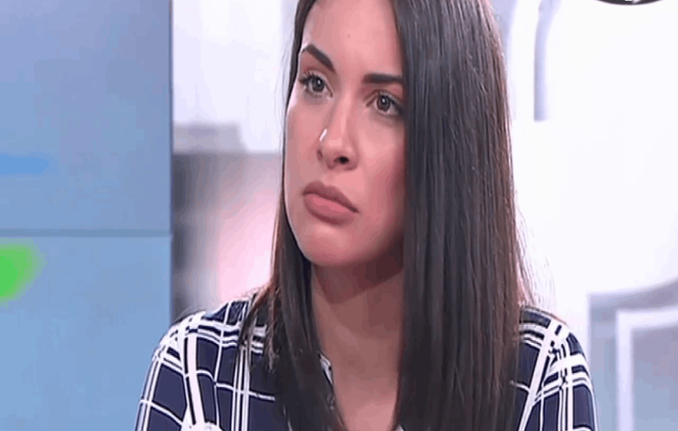 <span style='color:red;'><b>DRAGANA KOSJERINA</b></span> MAMI UZDAHE : Fotke sa plaže obaraju društvene mreže (FOTO)
